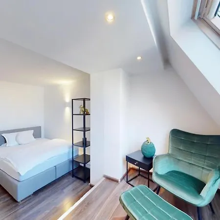 Spacious 4 Bedroom Near Center * Munich